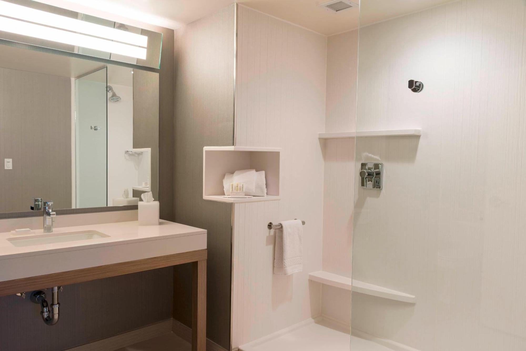Courtyard By Marriott Mt. Pleasant At Central Michigan University Mount Pleasant Εξωτερικό φωτογραφία