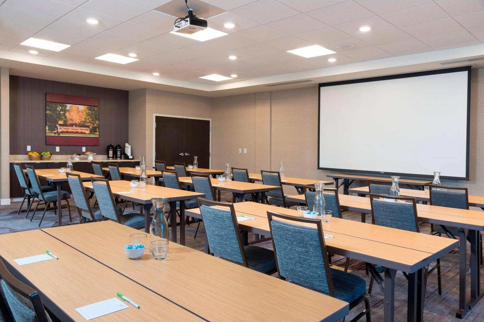 Courtyard By Marriott Mt. Pleasant At Central Michigan University Mount Pleasant Εξωτερικό φωτογραφία